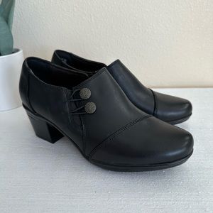 New Clarks Emslie Warren Black Leather Heeled Ankle Booties Women’s 7W